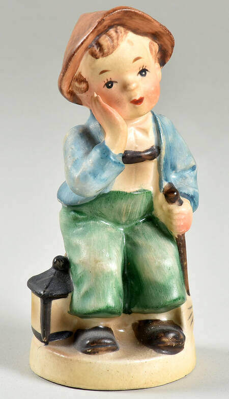 Napco Figurines and Giftware Tired - No Box