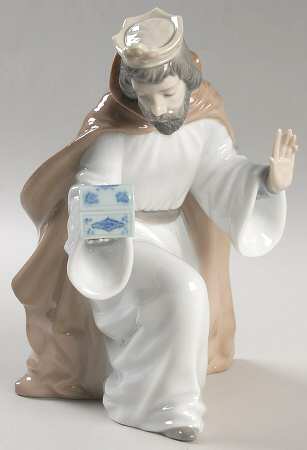 NAO Nativity Figurines King Melchior With Chest - Boxed