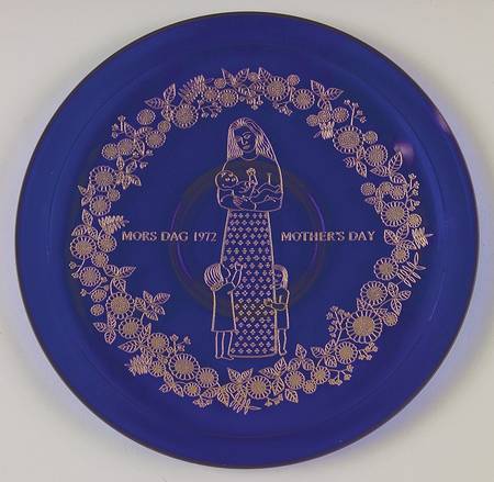 Mothers Day Plate Mother & Child - Boxed