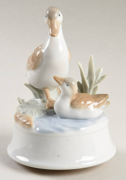 Music Boxes Mother Duck And Duckling - No Box