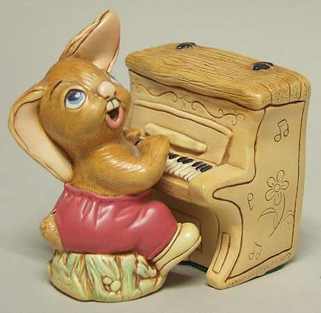 PenDelfin Figurine Thumper With Piano-Red Pants/No Flower - Boxed