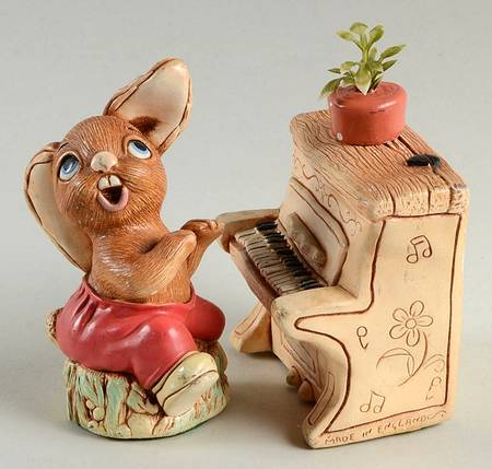 PenDelfin Figurine Thumper And Piano W/Flower-Pink Pants - Boxed