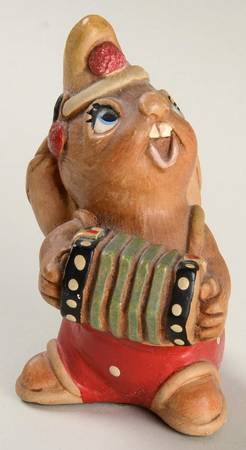 PenDelfin Figurine Squeezy-Red Shorts - Boxed