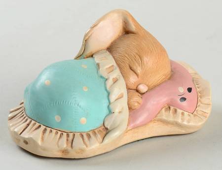 PenDelfin Figurine Snuggles-Blue/Pink Blanket - Boxed