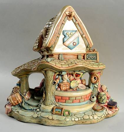 PenDelfin Figurine Curiosity Shop - Boxed