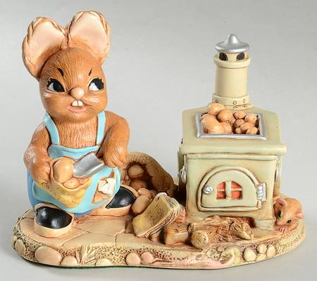 PenDelfin Figurine Spud-Blue Apron - Boxed