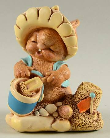PenDelfin Figurine Sandie-Blue Bucket - Boxed