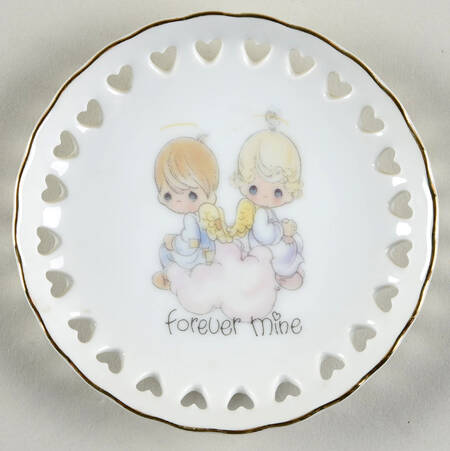 Precious Moments Forever Mine - Pierced Heart Mini - No Box