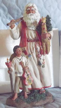Memories of Christmas-Figurine San Nicolas - Boxed
