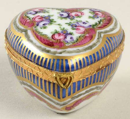 PEINT MAIN LIMOGES BOX Heart Shaped With Blue And Gold Stripes - Nb663, No Box
