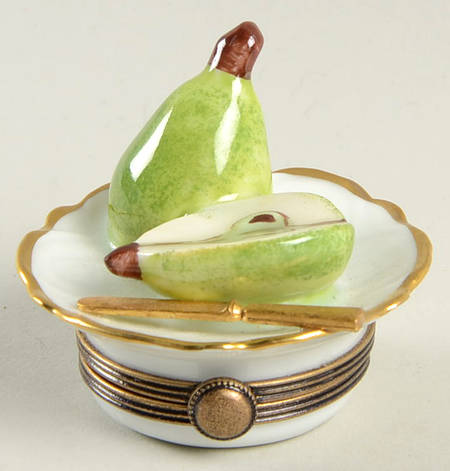 PEINT MAIN LIMOGES BOX Pears On Plate With Knife - Nb660, No Box