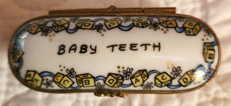 PEINT MAIN LIMOGES BOX Baby Teeth - Nb721, No Box