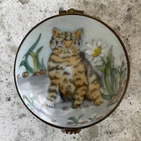 PEINT MAIN LIMOGES BOX Cat & Daisy - Nb747, No Box