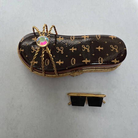 PEINT MAIN LIMOGES BOX Sandal With Sunglasses - Nb751, No Box