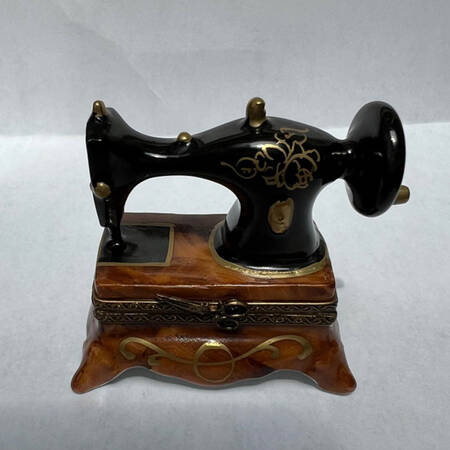 PEINT MAIN LIMOGES BOX Sewing Machine - Nb750, No Box