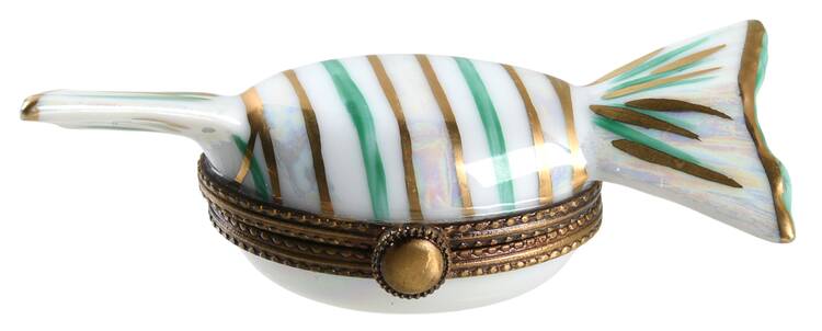 PEINT MAIN LIMOGES BOX Piece Of Wrapped Candy - No Box 108