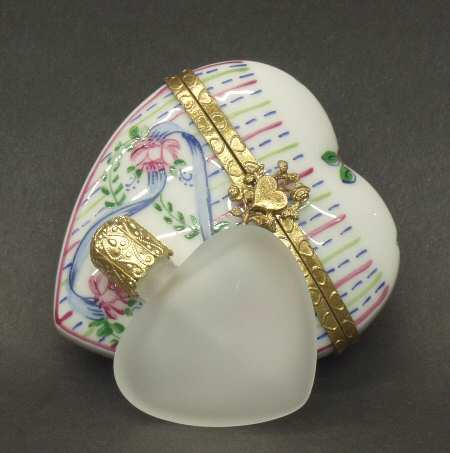 PEINT MAIN LIMOGES BOX Box-Heart W/ Flacon - Boxed