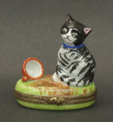 PEINT MAIN LIMOGES BOX Cat W/Milk Bowl - No Box