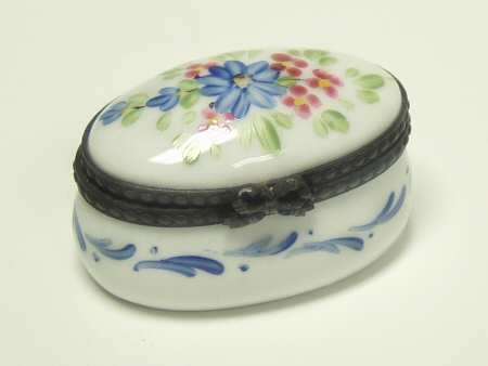 PEINT MAIN LIMOGES BOX Oval Box - With Box