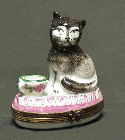 PEINT MAIN LIMOGES BOX Cat With Cup - With Box