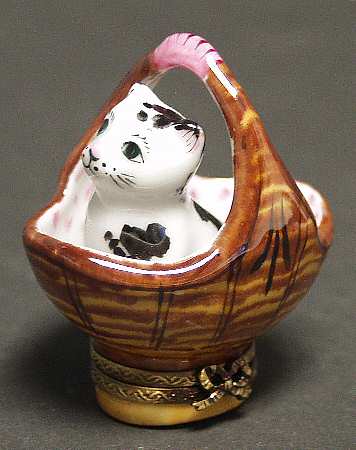 PEINT MAIN LIMOGES BOX Kitten In Basket - Boxed