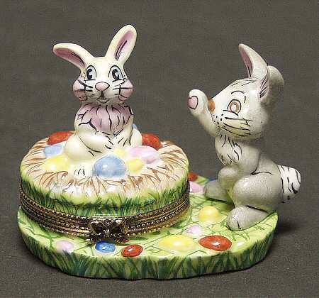 PEINT MAIN LIMOGES BOX Easter Bunnies - Boxed