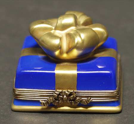 PEINT MAIN LIMOGES BOX Bon Bon Box-Blue - Boxed