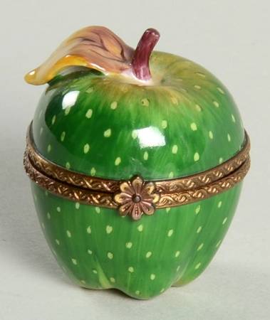 PEINT MAIN LIMOGES BOX Green Apple - With Box-Bx541