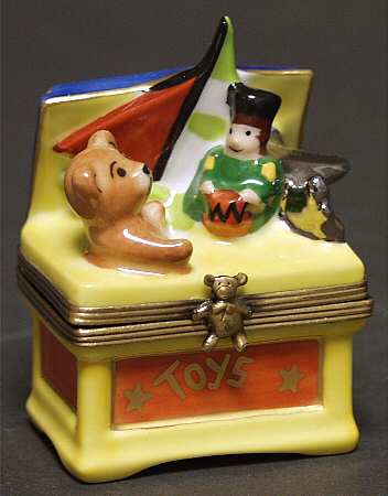 PEINT MAIN LIMOGES BOX Toy Box - With Box Bx318