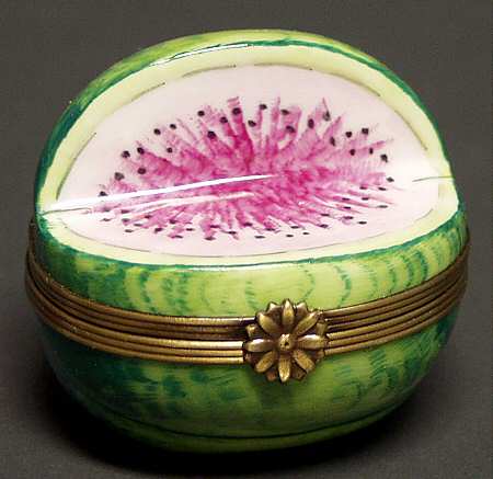 PEINT MAIN LIMOGES BOX Fig - With Box Bx319