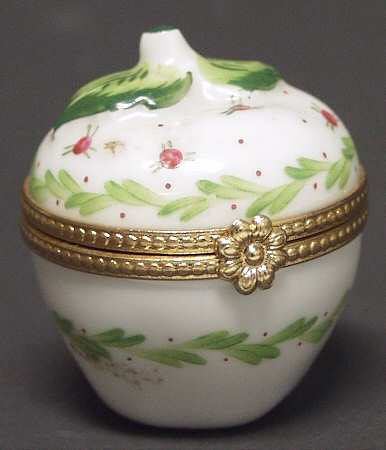 PEINT MAIN LIMOGES BOX Green Design - With Box Bx328
