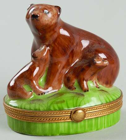 PEINT MAIN LIMOGES BOX Grizzly With Cubs - Boxed