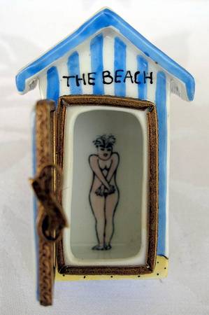 PEINT MAIN LIMOGES BOX Blue Beach Cabana - No Box