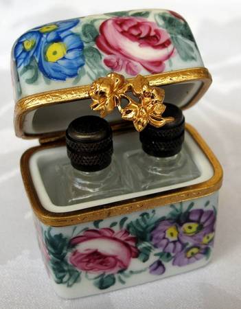 PEINT MAIN LIMOGES BOX Floral Box With 2 Flacons - No Box