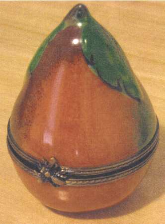 PEINT MAIN LIMOGES BOX Peach - With Box Bx417