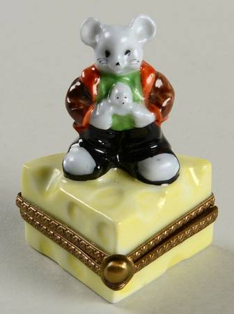 PEINT MAIN LIMOGES BOX Mouse On Cheese Wedge - No Box