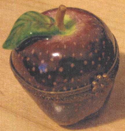 PEINT MAIN LIMOGES BOX Delicious Apple - Boxed