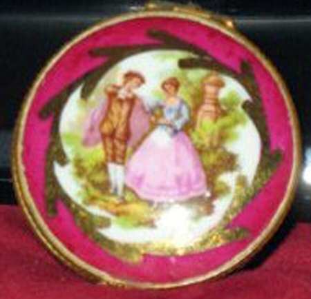 PEINT MAIN LIMOGES BOX Victorian Couple - Bx440 With Box