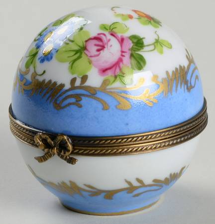 PEINT MAIN LIMOGES BOX Flowered Ball With Tea-Set-Inside - No Box
