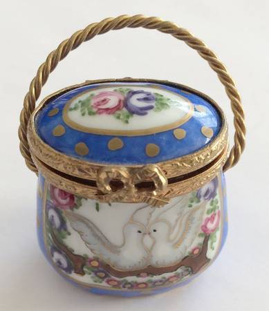 PEINT MAIN LIMOGES BOX Doves - No Box