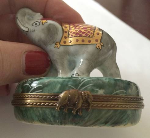PEINT MAIN LIMOGES BOX Elephant - No Box