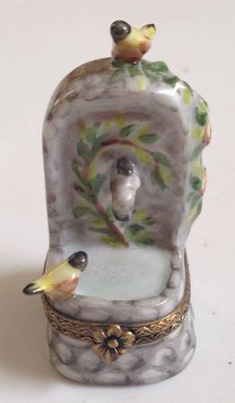 PEINT MAIN LIMOGES BOX Birdbath Fountain - No Box