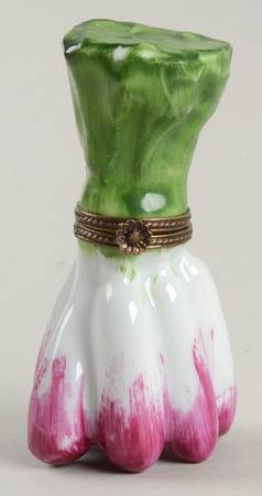 PEINT MAIN LIMOGES BOX Radishes - No Box