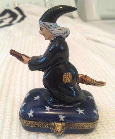 PEINT MAIN LIMOGES BOX Witch - No Box
