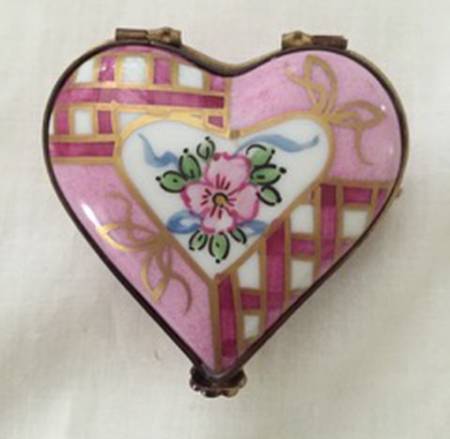 PEINT MAIN LIMOGES BOX Heart W/Pink Flower, Lattice - No Box