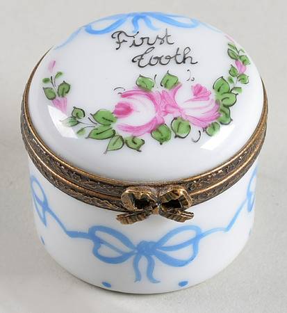 PEINT MAIN LIMOGES BOX First Tooth - With Box