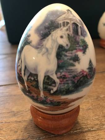 Unicorn Egg Spring Scene - No Box