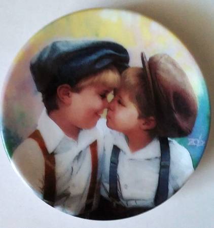 Single Release Miniture Plate Two Of A Kind - Boxed