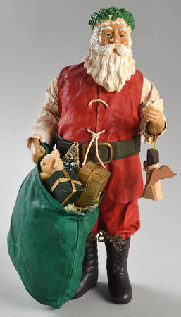Through the Decades Colonial Santa Circa 1930 USA - Boxed