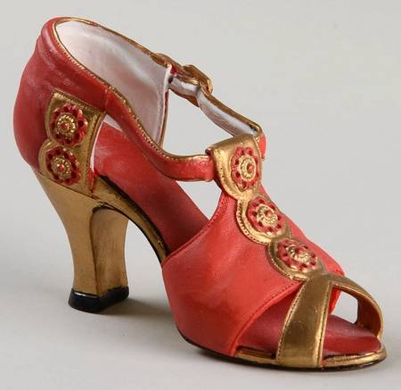 Nostalgia If the Shoe Fits Red Vamp Slipper Gold Heel - Boxed